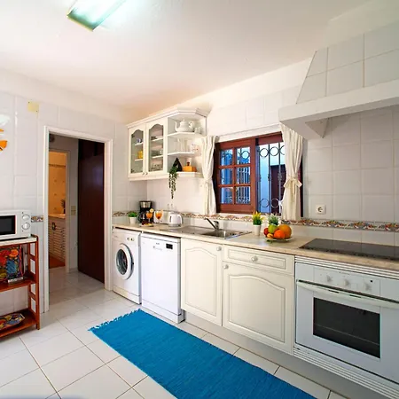 Fernandes By Interhome Vila Albufeira